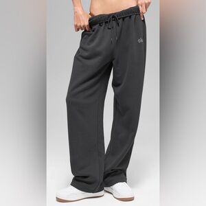 ALO Accolade Straight Leg Sweatpant